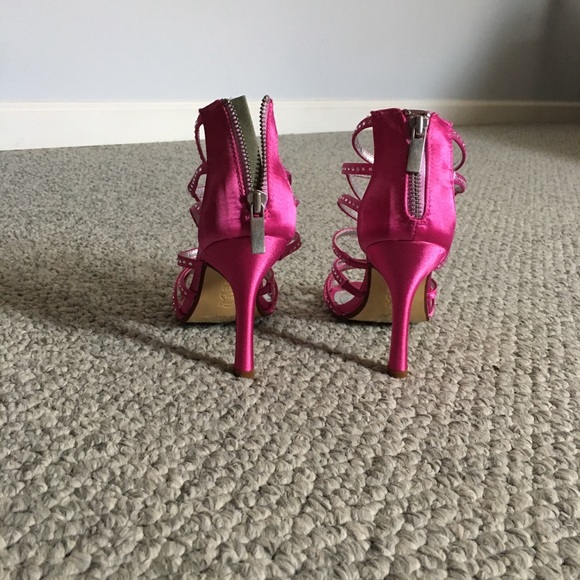 Begonia pink heels - Picture 3 of 3